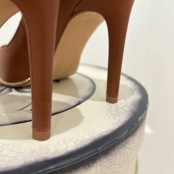 BCBGeneration cognac brown tall pumps with gold braid accent 5 1/2 - Picture 9 of 11